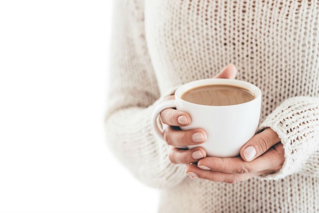 Un vaso con café ceto para perder peso